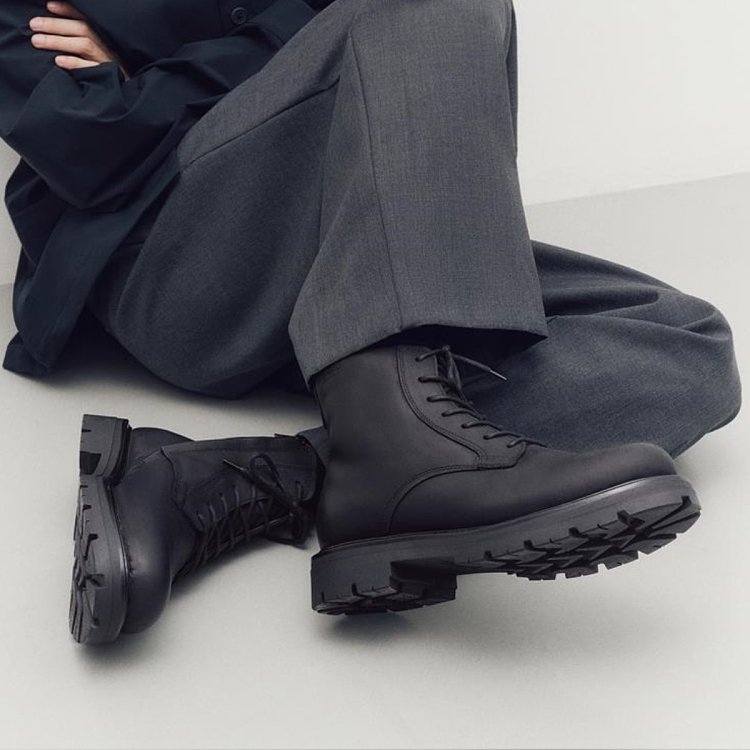 CAMERON - off black
