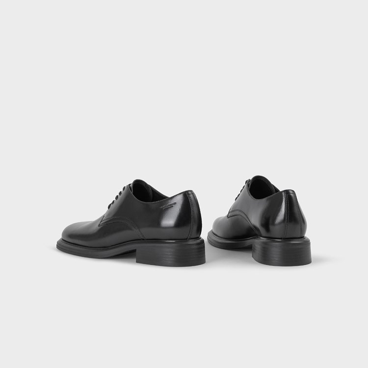 ELLIS - black