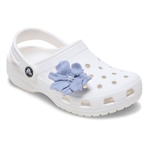 Periwinkle Flower with Pearl