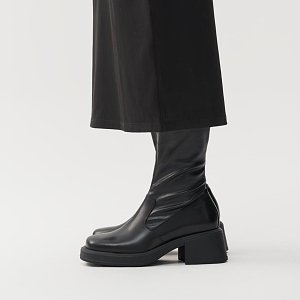 DORAH - black